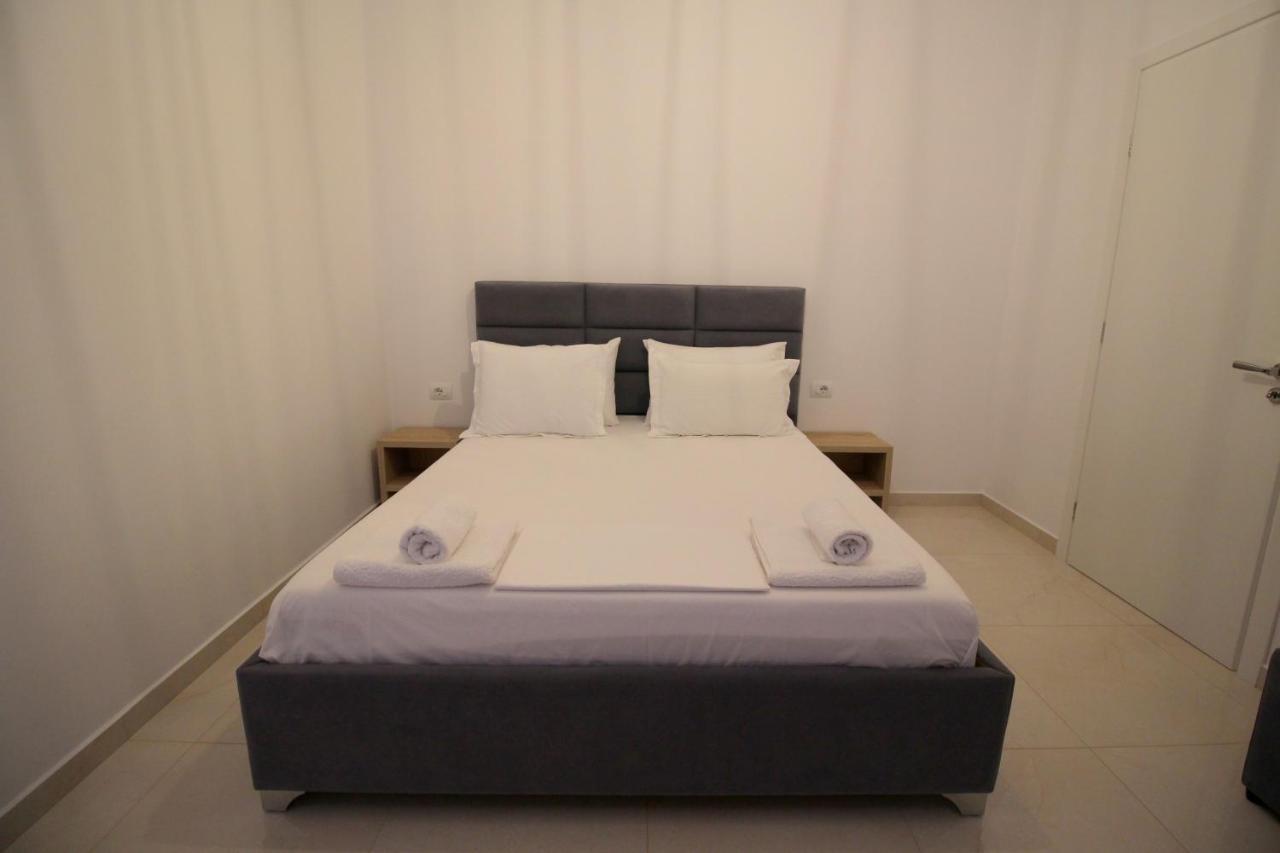 J&B Hotel 卡萨米尔 外观 照片