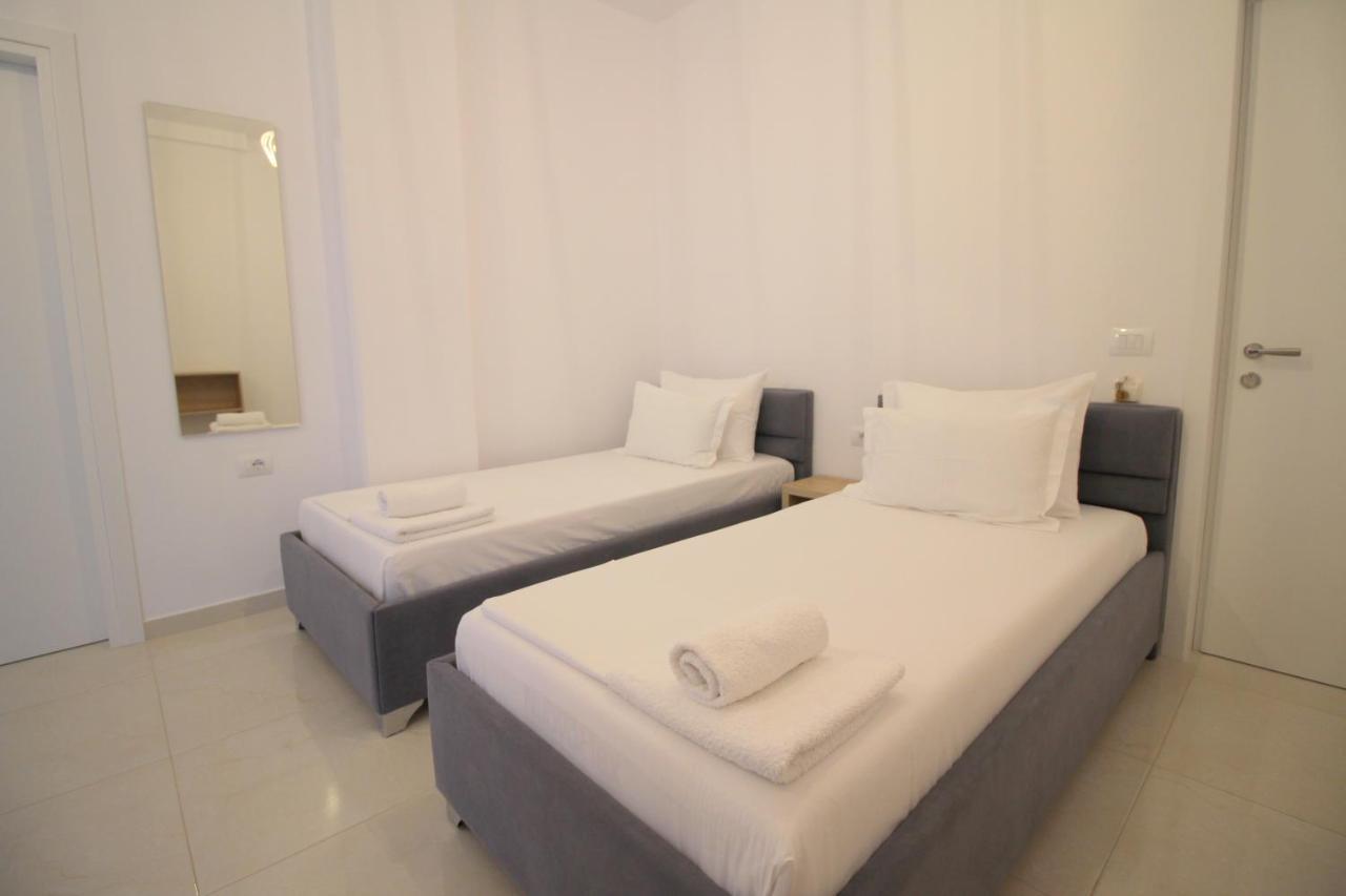 J&B Hotel 卡萨米尔 外观 照片